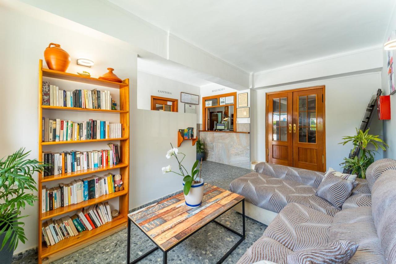 לוס קניוס דה מקה Hostal Miramar מראה חיצוני תמונה