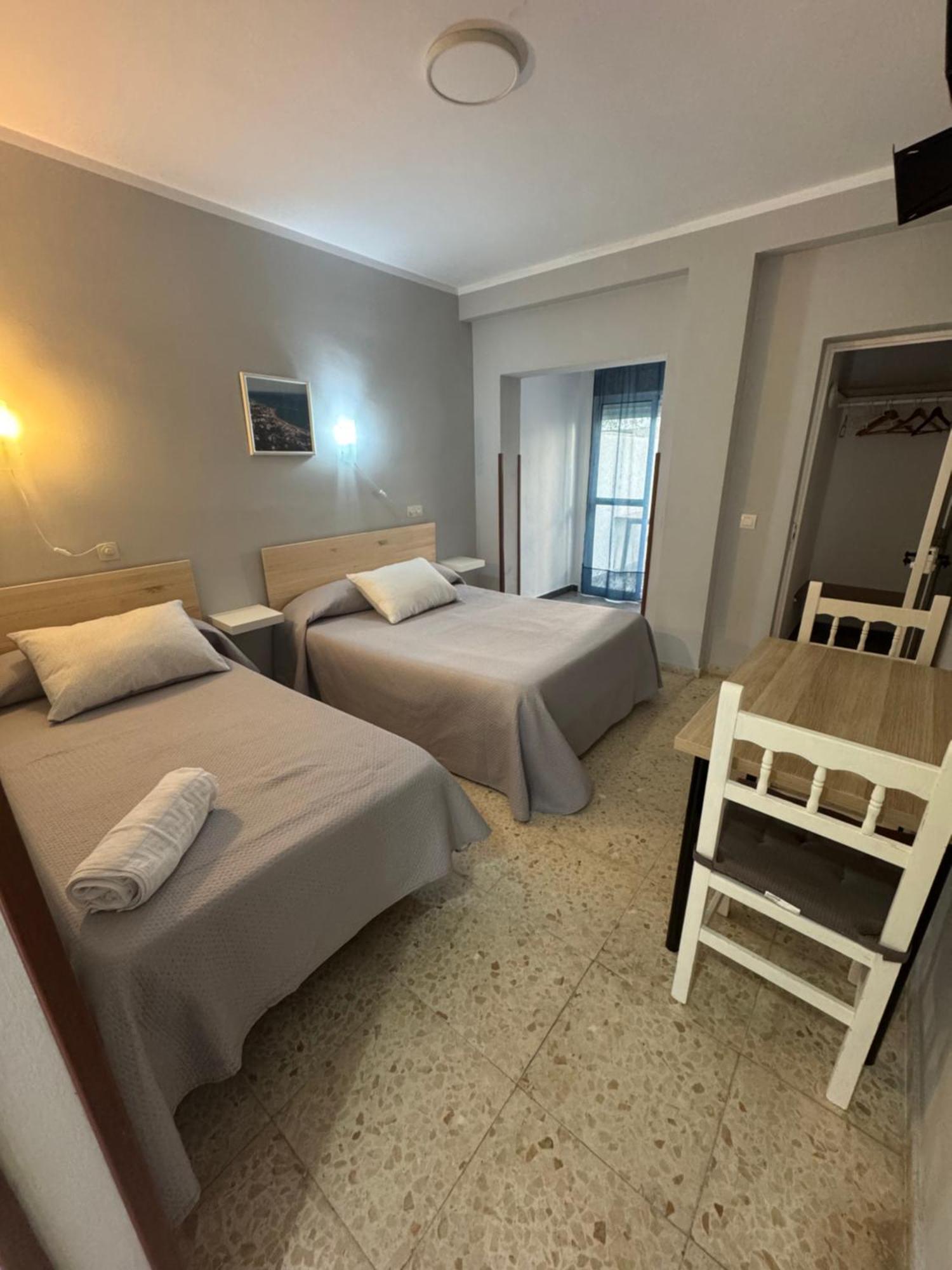 לוס קניוס דה מקה Hostal Miramar מראה חיצוני תמונה