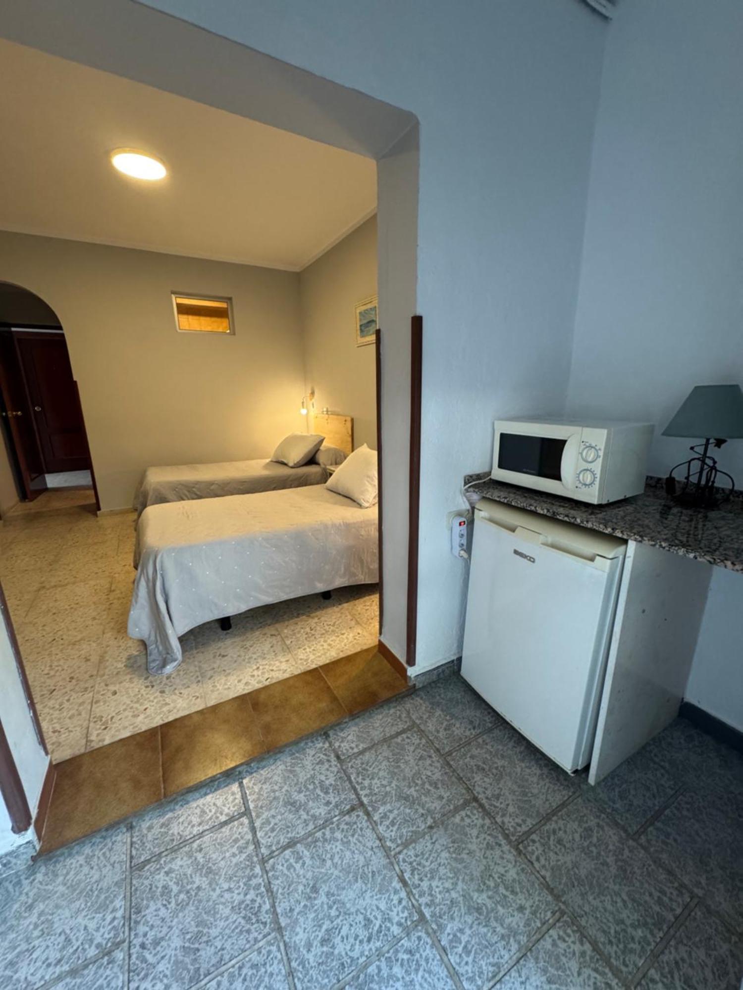 לוס קניוס דה מקה Hostal Miramar מראה חיצוני תמונה